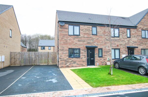 Pond Close, Lakeside, Doncaster