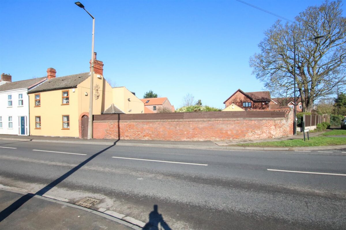 High Street, Hatfield, Doncaster