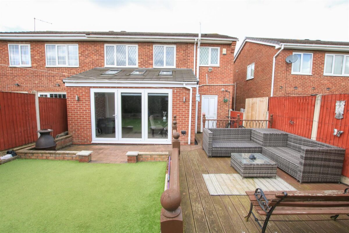 Farringdon Drive, New Rossington, Doncaster