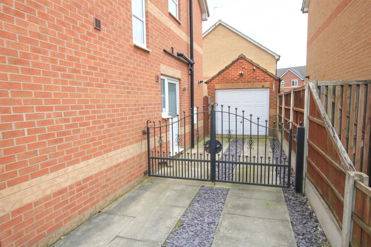 Highfield Close, Dunscroft, Doncaster