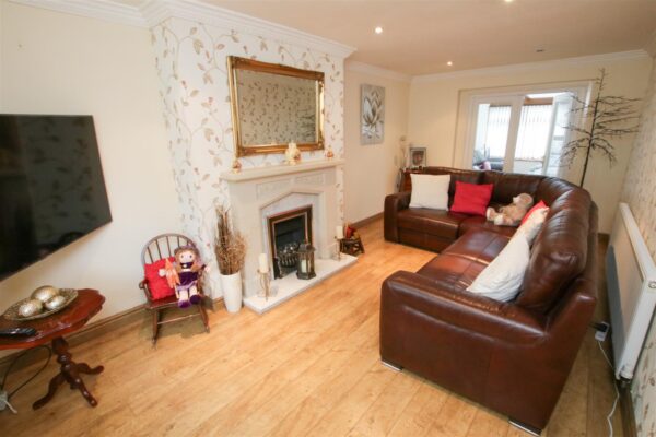 Oakwood Drive, Armthorpe, Doncaster