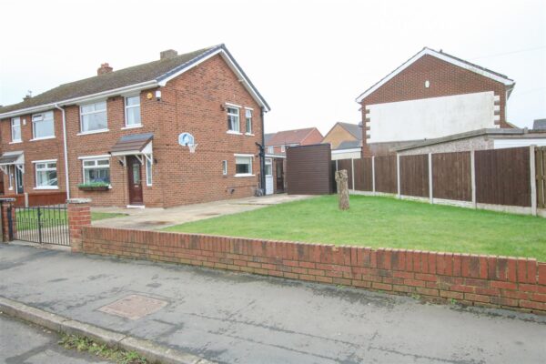 Lobelia Crescent, Kirk Sandall, Doncaster